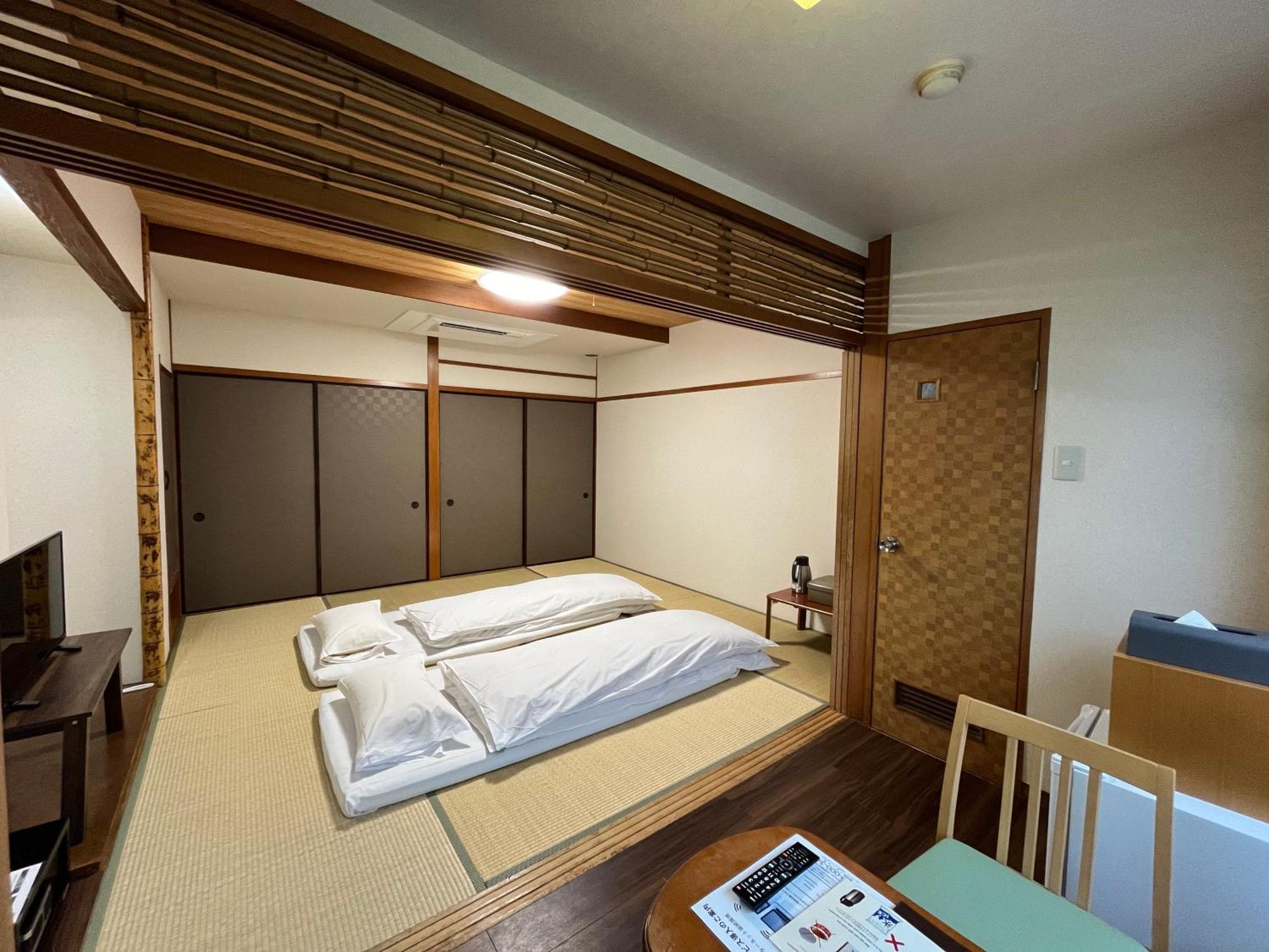 Kameya Rakan Ito  Zimmer foto